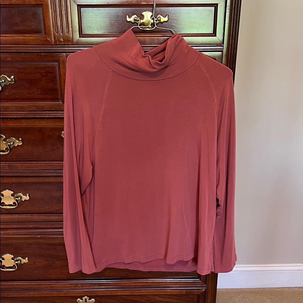 Dark heathered pink Turtleneck Top